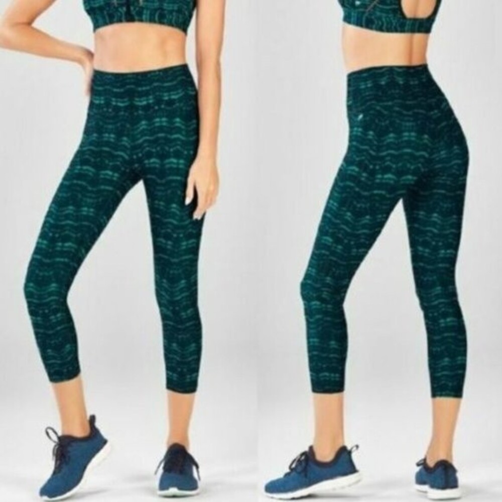 Fabletics High Waisted Powerhold Crop Leggings Women sz XS Teal Blue Green Print